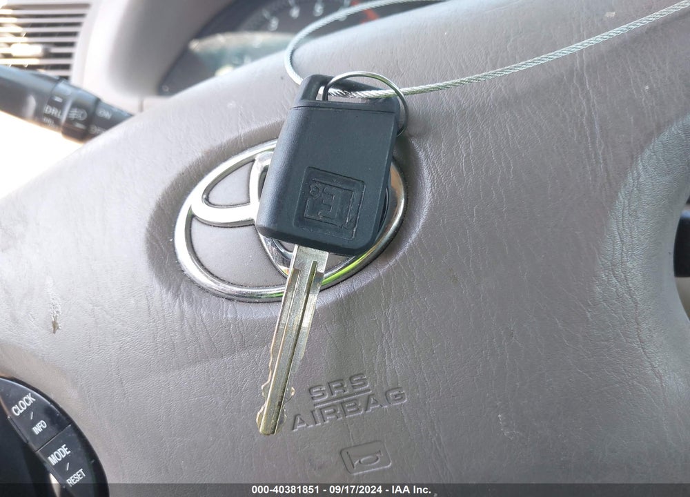 2004 TOYOTA CAMRY XLE VIN: 4T1BE32K24U844738