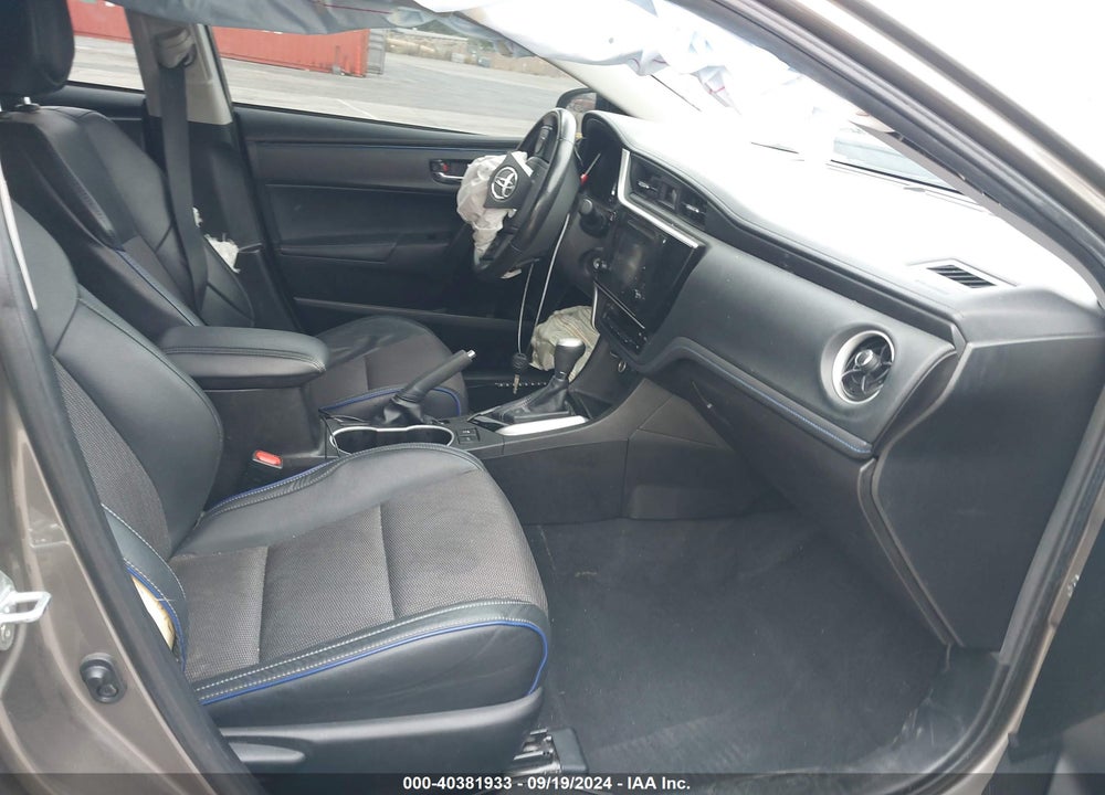 2018 TOYOTA COROLLA SE VIN: 5YFBURHE5JP819434