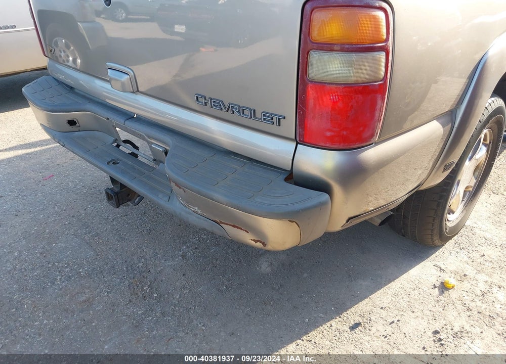 2002 CHEVROLET SUBURBAN 1500 Z71 VIN: 3GNFK16Z12G229535