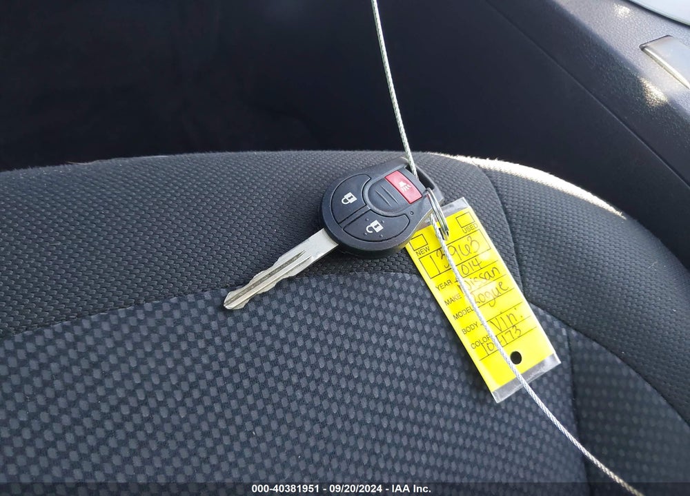 2014 NISSAN ROGUE SELECT S VIN: JN8AS5MT0EW104173