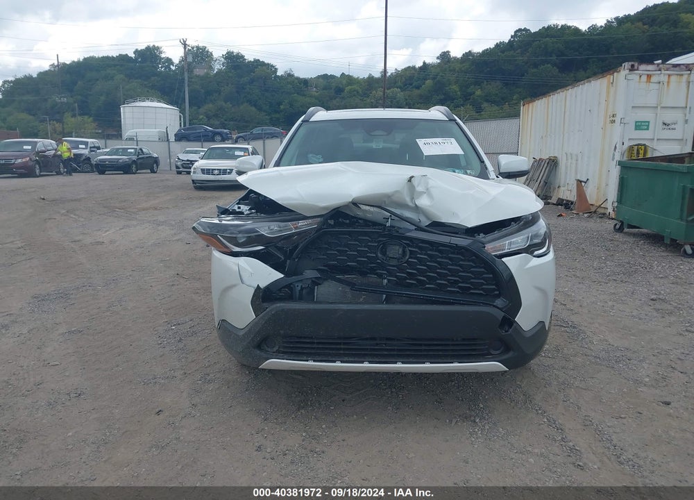 2024 TOYOTA COROLLA CROSS LE VIN: 7MUBAABG5RV105915