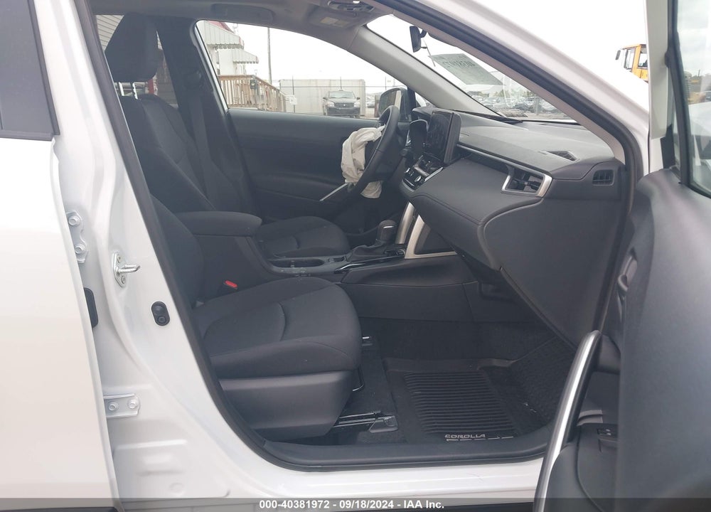 2024 TOYOTA COROLLA CROSS LE VIN: 7MUBAABG5RV105915