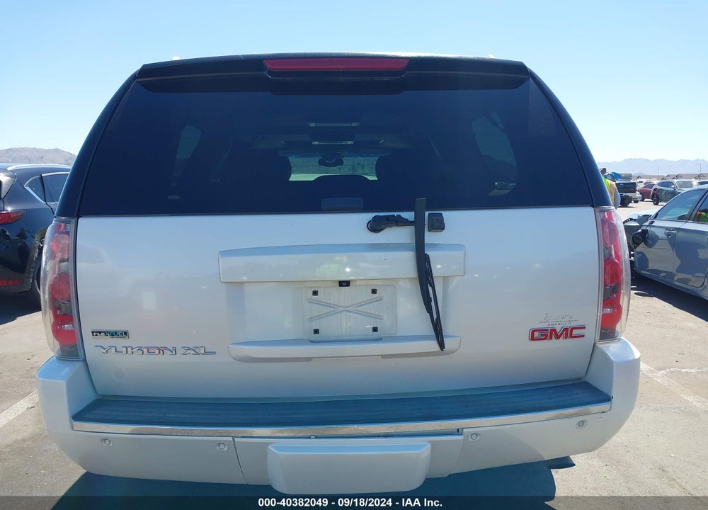 2012 GMC YUKON XL 1500 DENALI VIN: 1GKS2MEF0CR120523