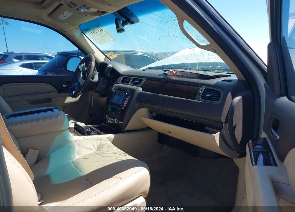 2012 GMC YUKON XL 1500 DENALI VIN: 1GKS2MEF0CR120523