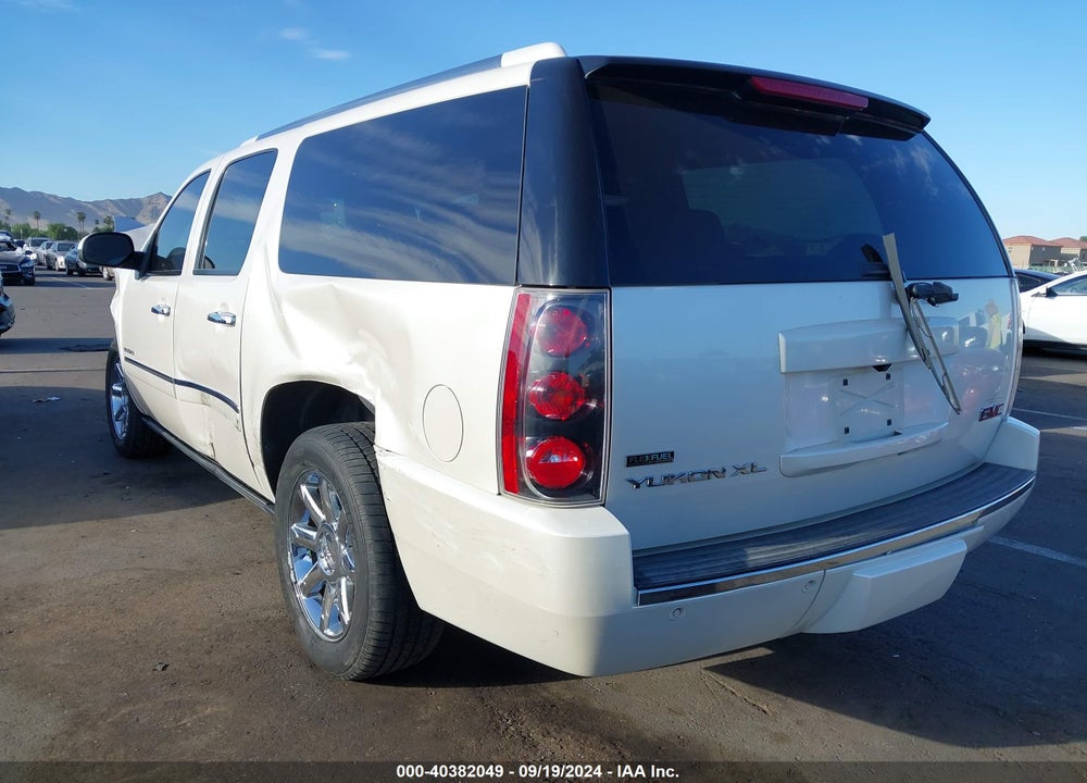 2012 GMC YUKON XL 1500 DENALI VIN: 1GKS2MEF0CR120523