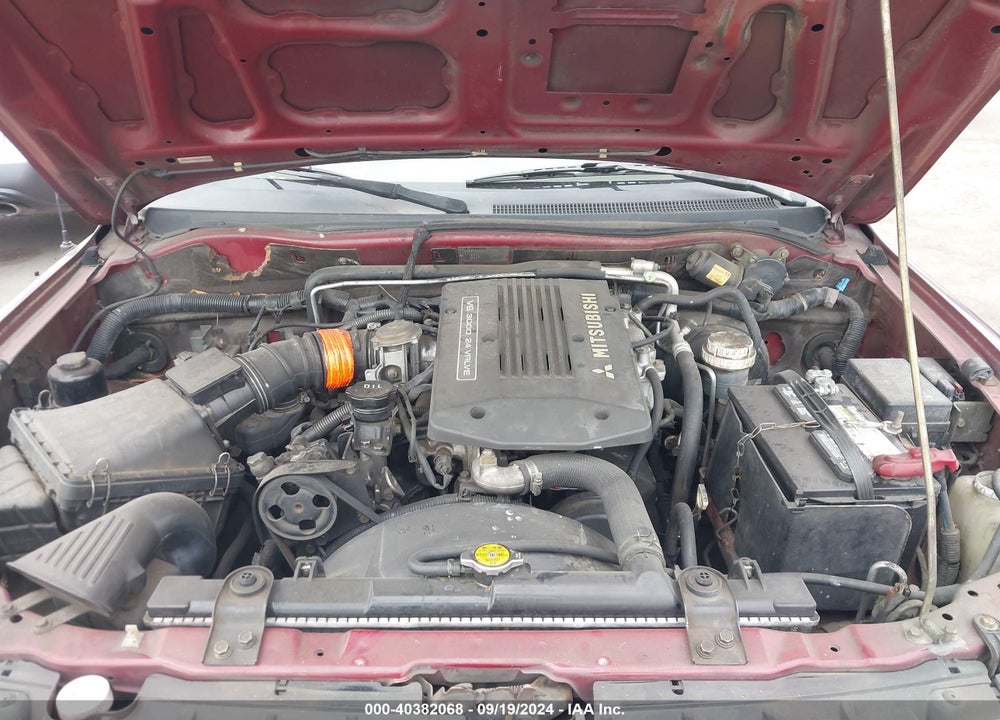 2001 MITSUBISHI MONTERO SPORT ES/LS VIN: JA4LS21H61P017797