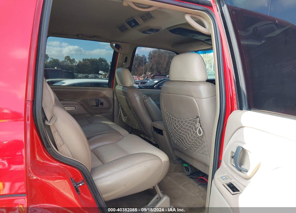 2000 CHEVROLET TAHOE Z71 VIN: 1GNEK13R7YR119064