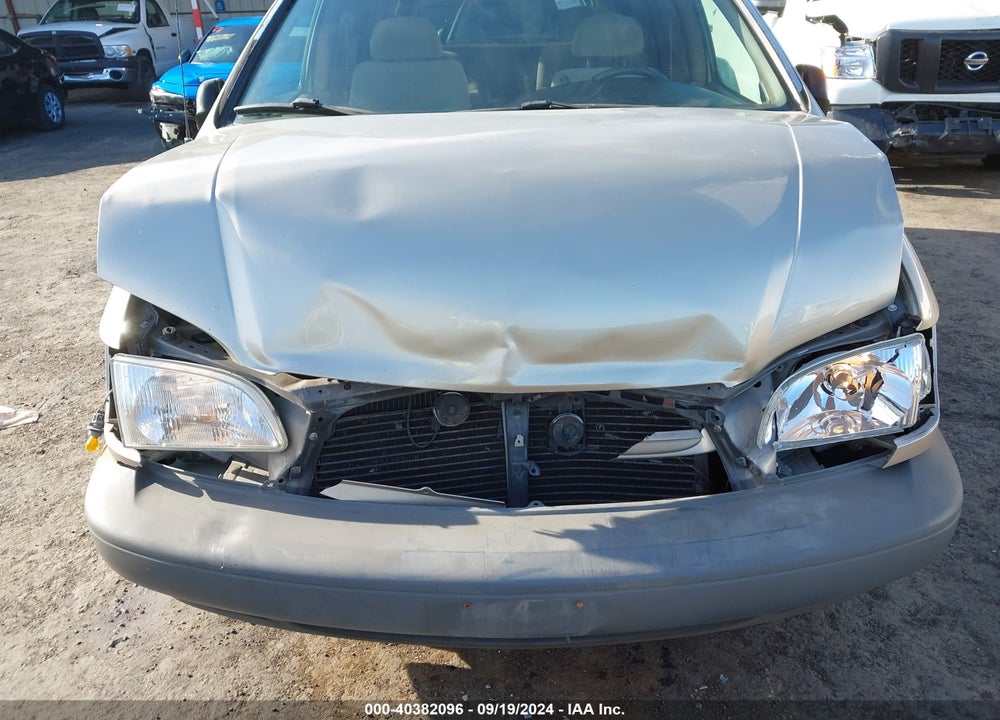 2000 TOYOTA SIENNA LE VIN: 4T3ZF13C3YU233816
