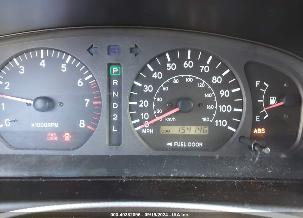 2000 TOYOTA SIENNA LE VIN: 4T3ZF13C3YU233816