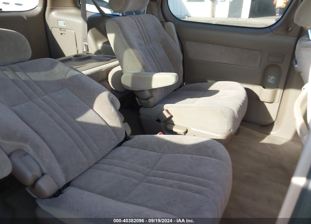 2000 TOYOTA SIENNA LE VIN: 4T3ZF13C3YU233816