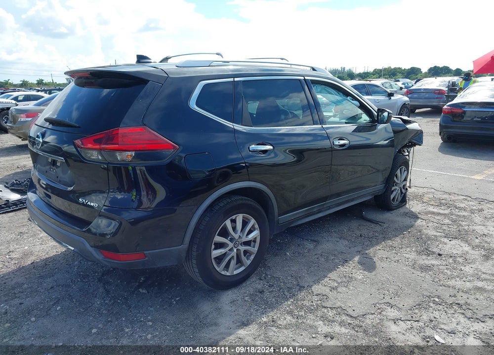 2017 NISSAN ROGUE SV VIN: KNMAT2MV0HP611890