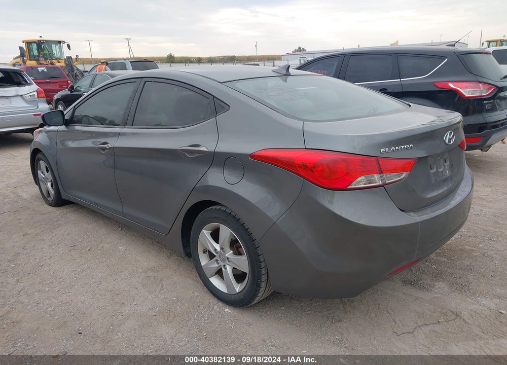 2013 HYUNDAI ELANTRA GLS VIN: 5NPDH4AE1DH374718