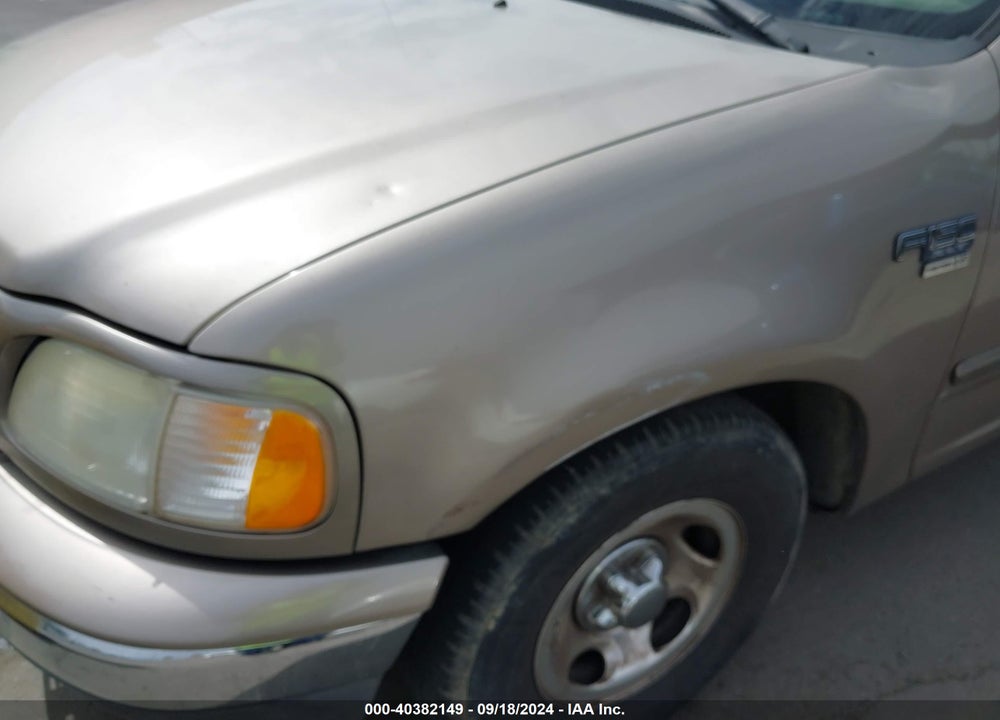 2003 FORD F-150 LARIAT/XLT VIN: 1FTRW07L93KA95687