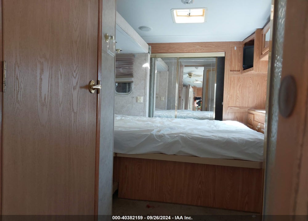 2004 FOREST RIVER CEDAR CREEK SILVERBACK 5TH WHL TRAVEL TRAILER VIN: 4X4FCRE224P189788
