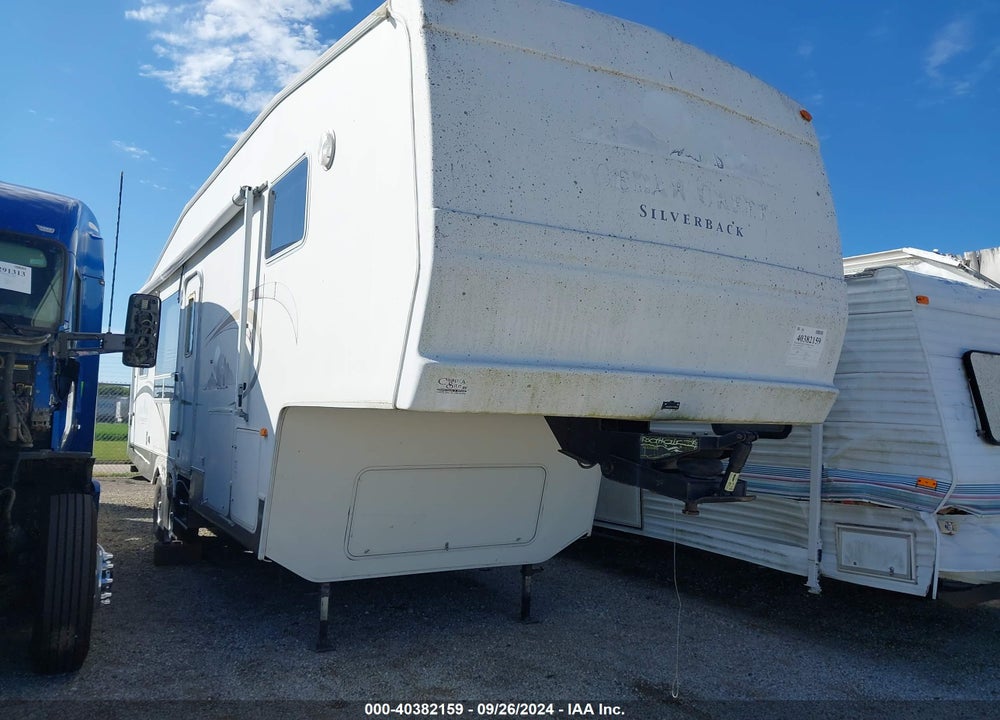 2004 FOREST RIVER CEDAR CREEK SILVERBACK 5TH WHL TRAVEL TRAILER VIN: 4X4FCRE224P189788