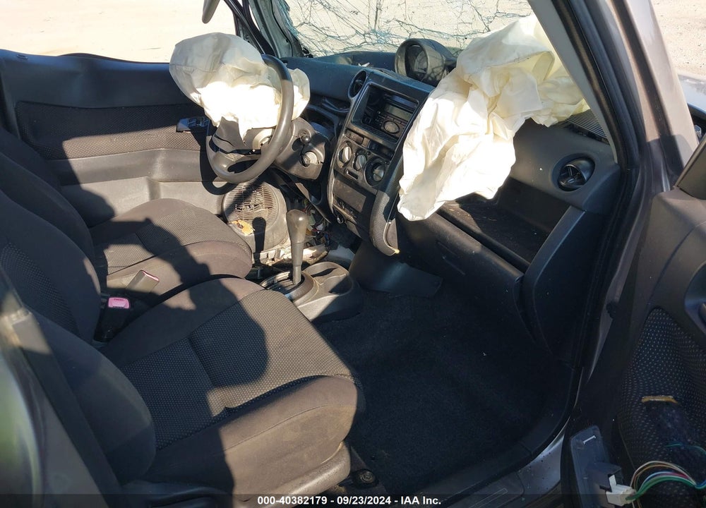 2005 SCION XB VIN: JTLKT324250219877
