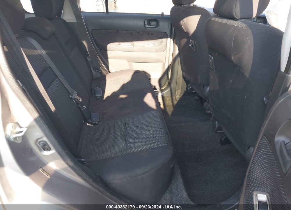 2005 SCION XB VIN: JTLKT324250219877