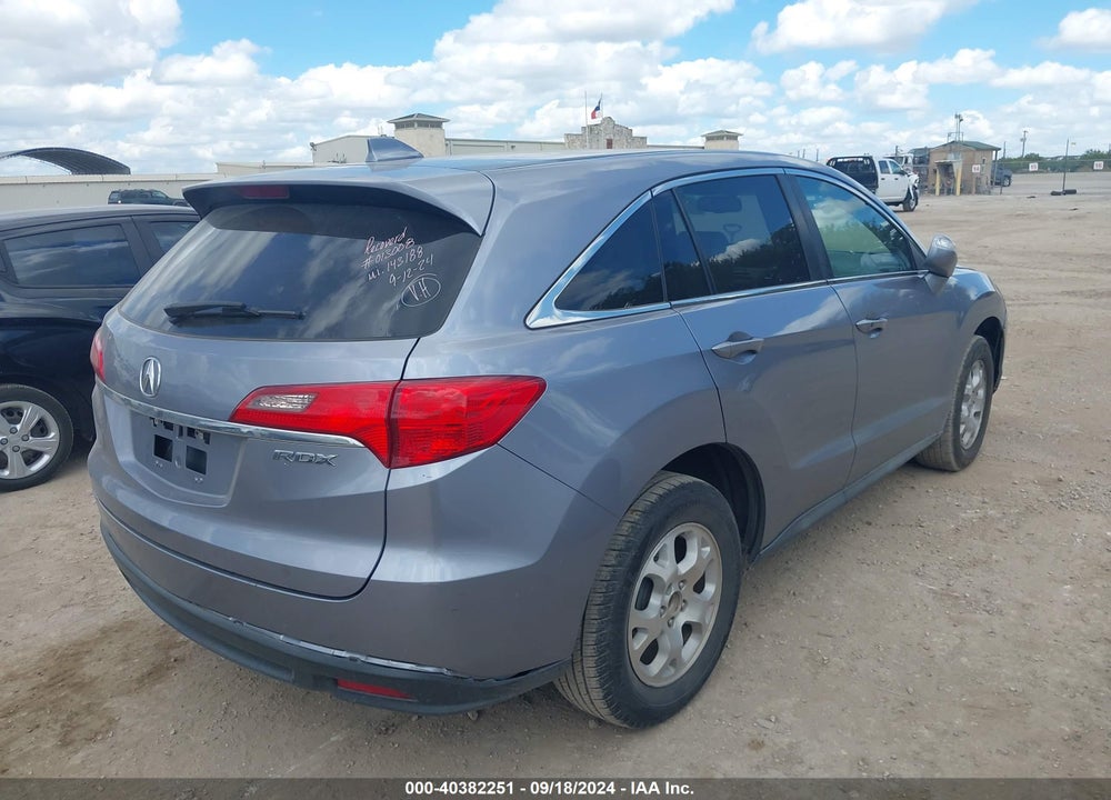 2014 ACURA RDX VIN: 5J8TB3H52EL013008