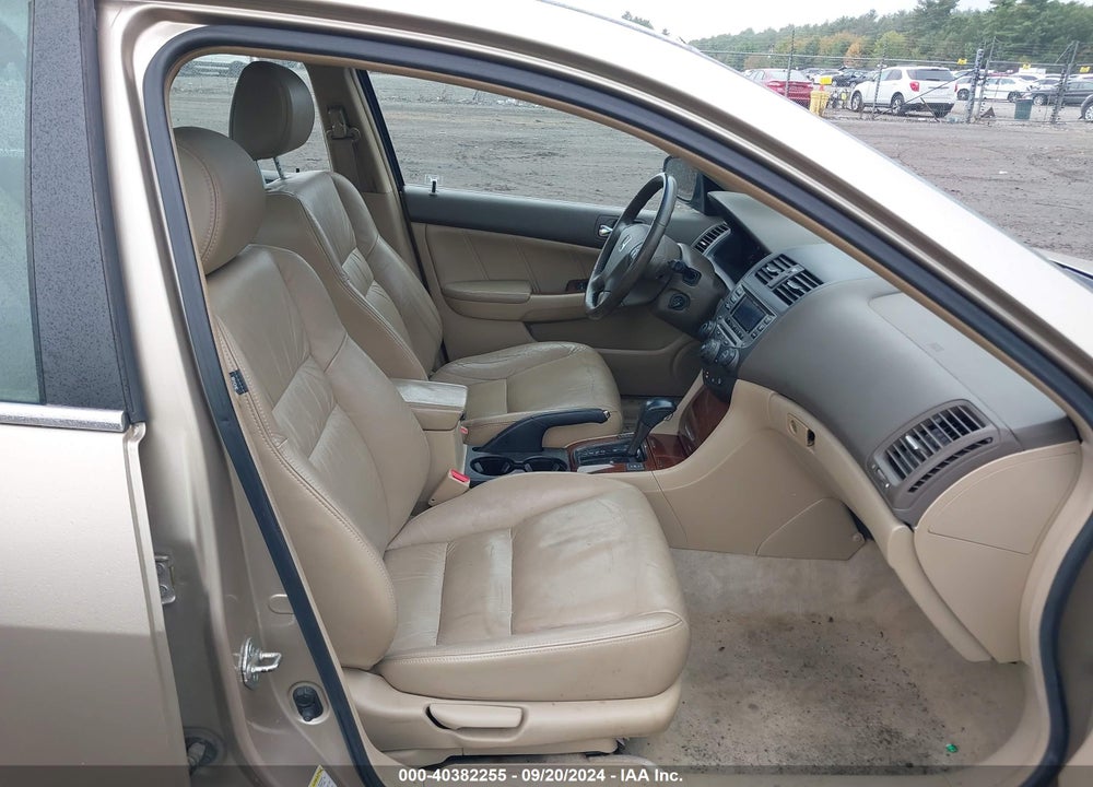 2007 HONDA ACCORD 2.4 EX VIN: 1HGCM56847A155085
