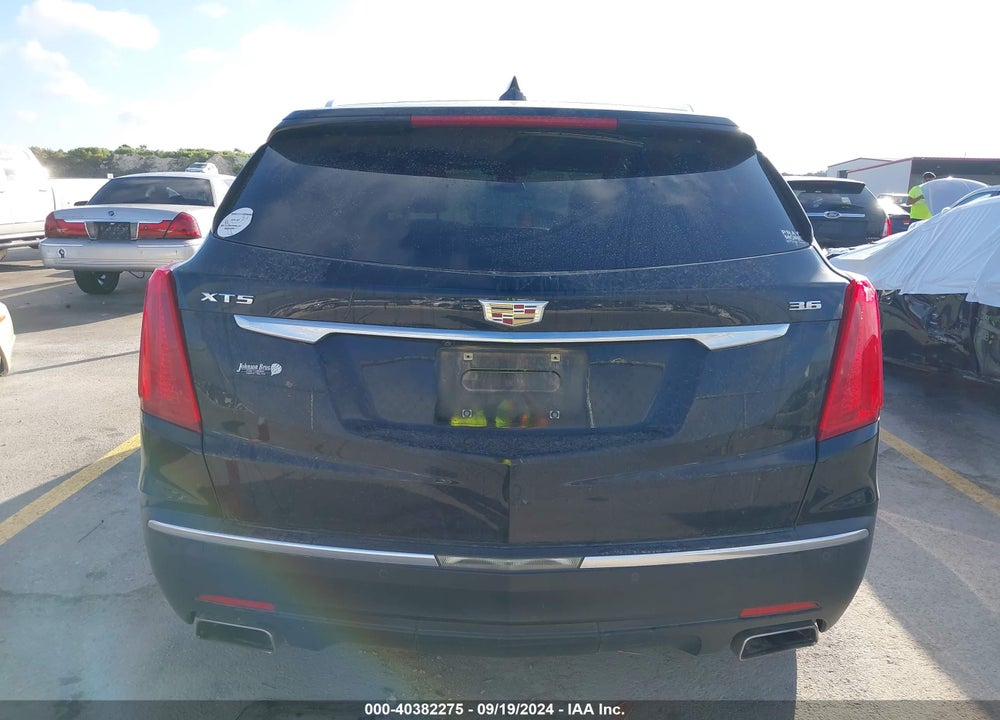 2017 CADILLAC XT5 LUXURY VIN: 1GYKNBRS8HZ118633