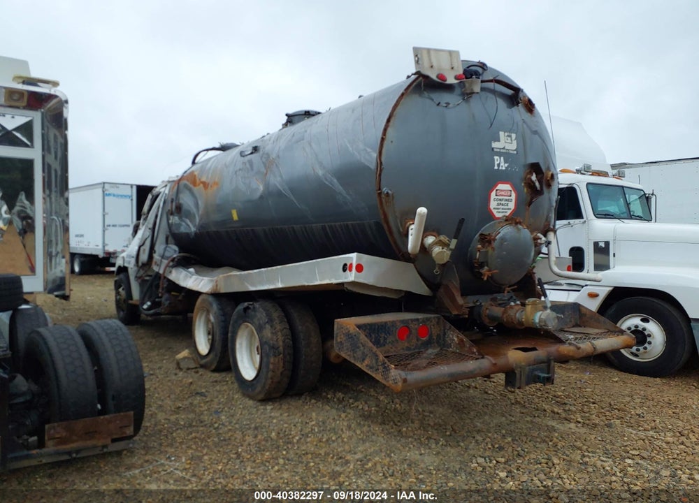 1999 STERLING TRUCK LT 9513 VIN: 2FZXKEDB8XAA51882