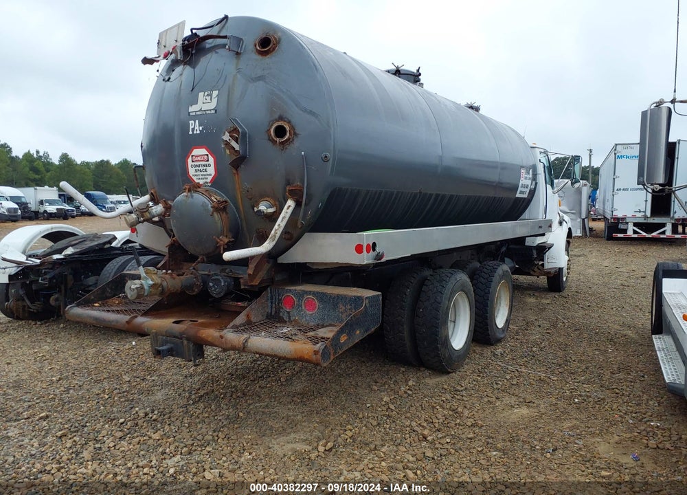 1999 STERLING TRUCK LT 9513 VIN: 2FZXKEDB8XAA51882