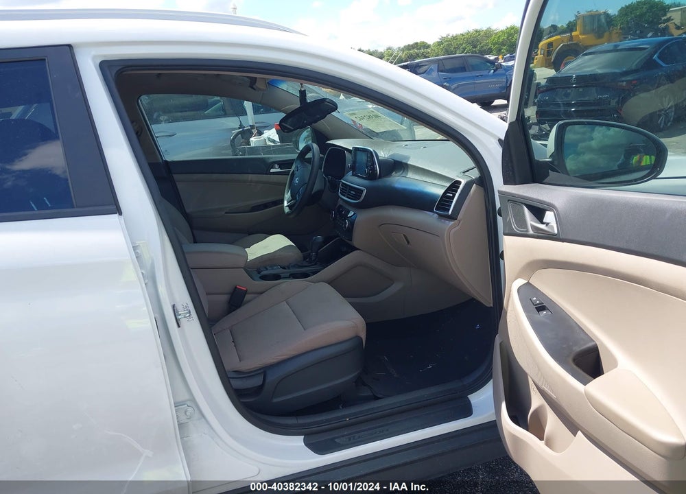 2020 HYUNDAI TUCSON VALUE VIN: KM8J33A40LU107234