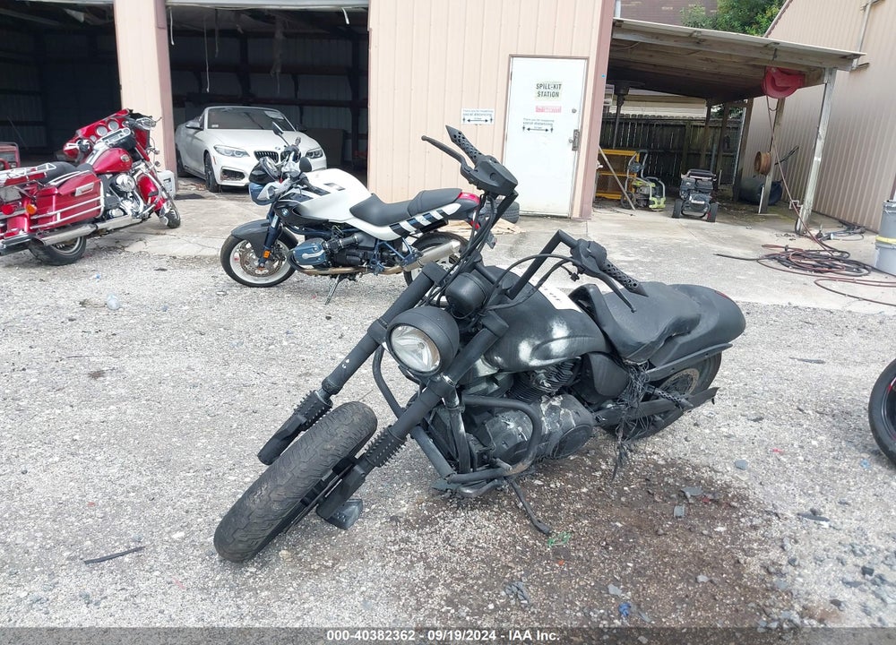 2010 VICTORY MOTORCYCLES HAMMER 8-BALL VIN: 5VPBB26D6A3002135