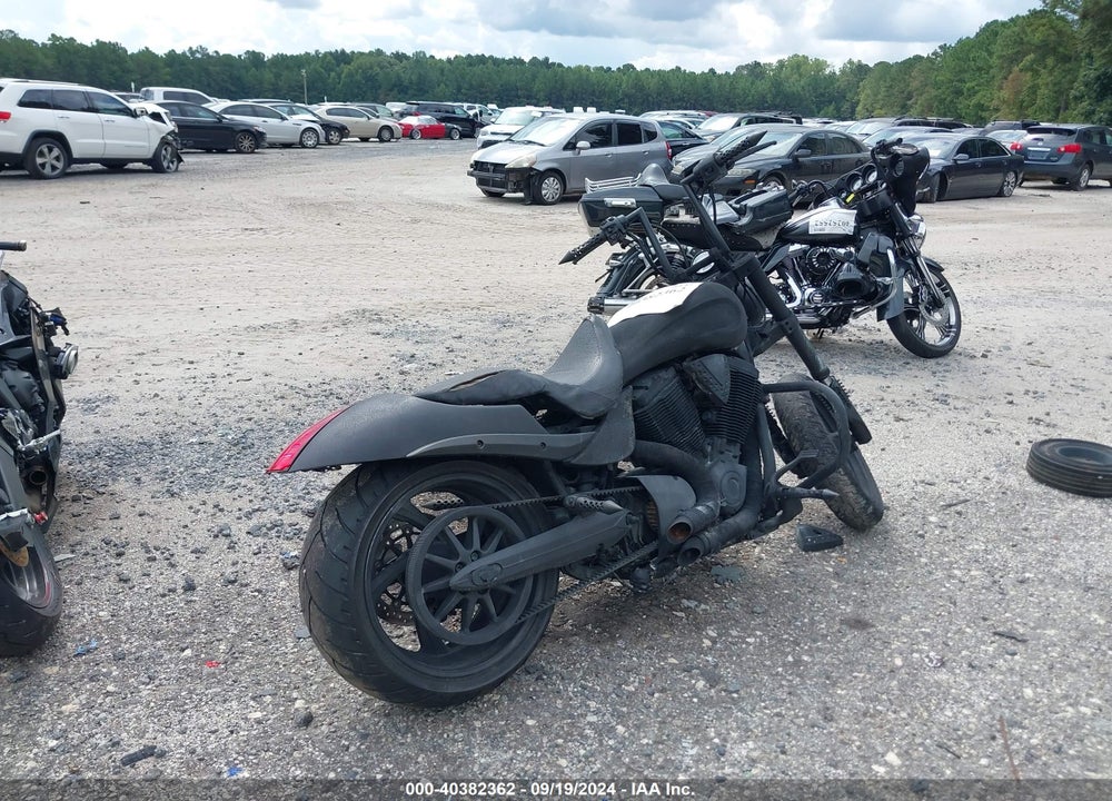 2010 VICTORY MOTORCYCLES HAMMER 8-BALL VIN: 5VPBB26D6A3002135