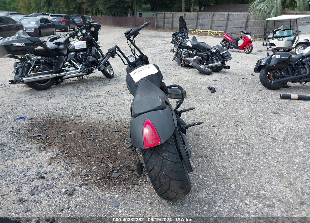 2010 VICTORY MOTORCYCLES HAMMER 8-BALL VIN: 5VPBB26D6A3002135