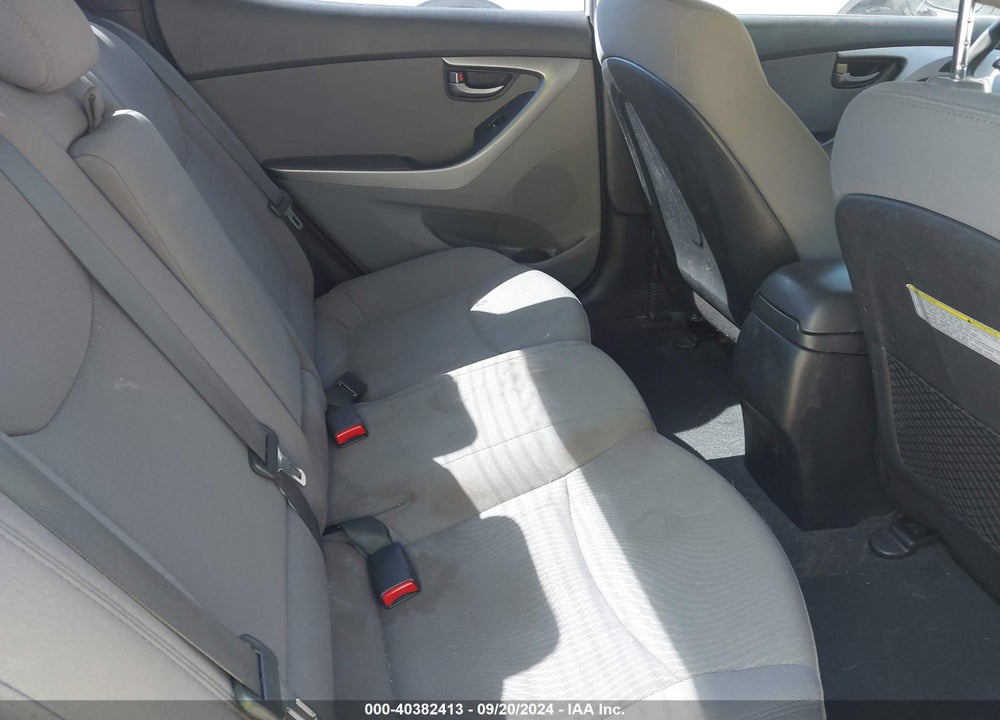 2015 HYUNDAI ELANTRA SE VIN: 5NPDH4AEXFH638439