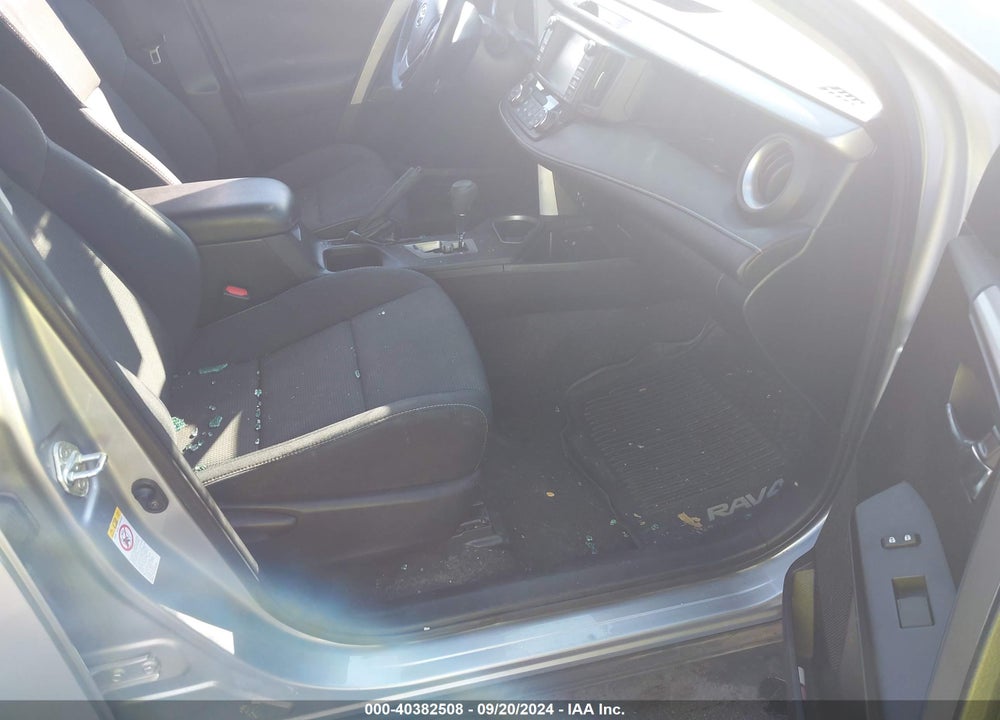 2017 TOYOTA RAV4 VIN: 2T3RFREV1HW561779