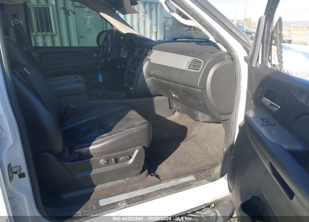 2008 CHEVROLET TAHOE LT VIN: 1GNFK13088R114560
