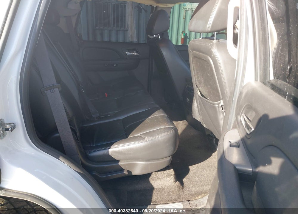 2008 CHEVROLET TAHOE LT VIN: 1GNFK13088R114560