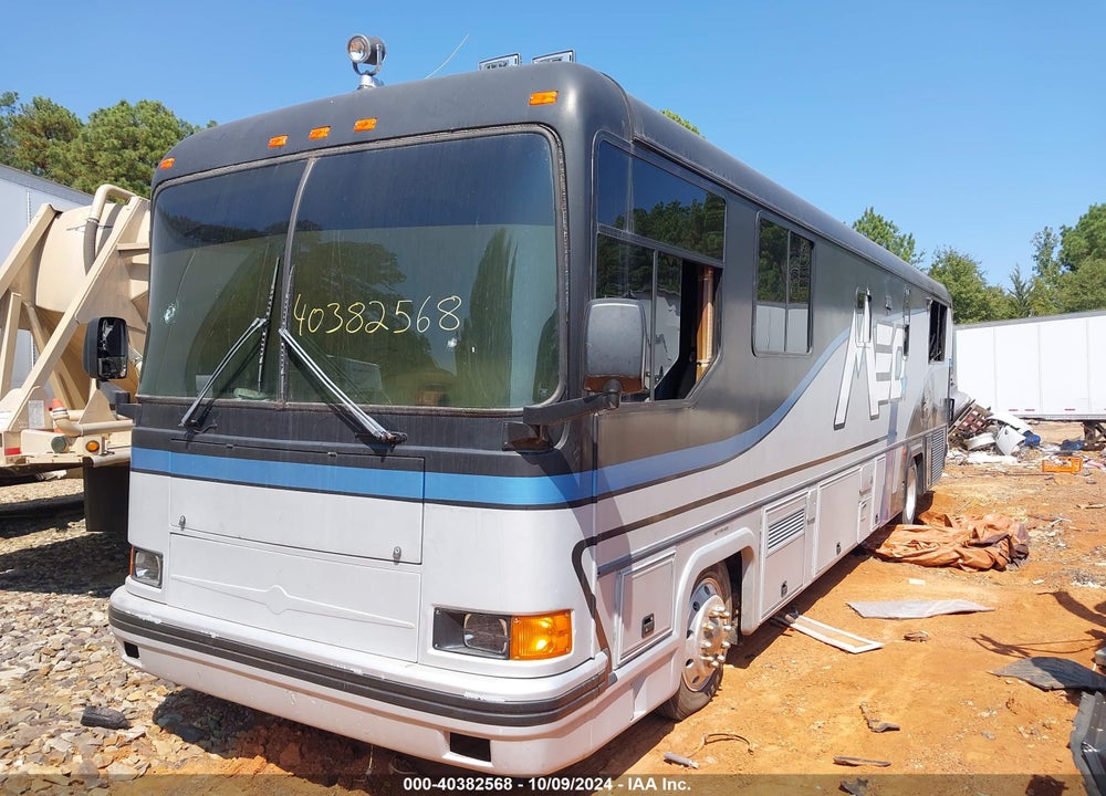 1993 CHAMPION MOTORHOME VIN: 4S7KT9S09NC006790