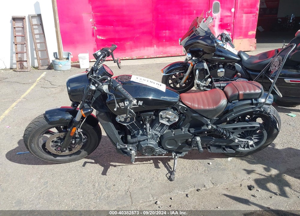 2021 INDIAN MOTORCYCLE CO. SCOUT BOBBER VIN: 56KMTB000M3166523