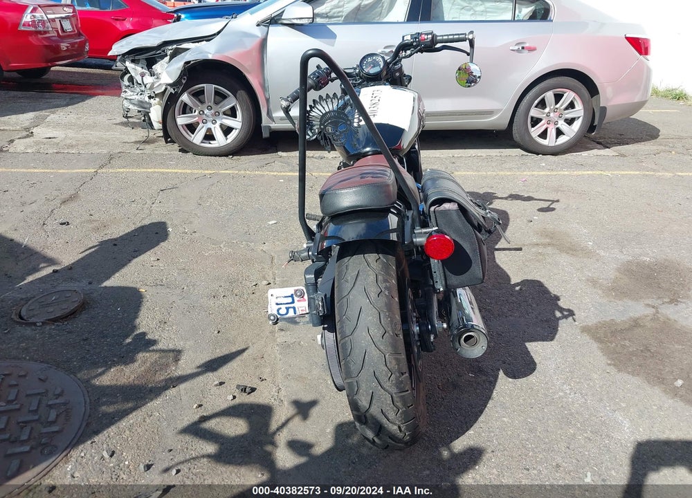 2021 INDIAN MOTORCYCLE CO. SCOUT BOBBER VIN: 56KMTB000M3166523
