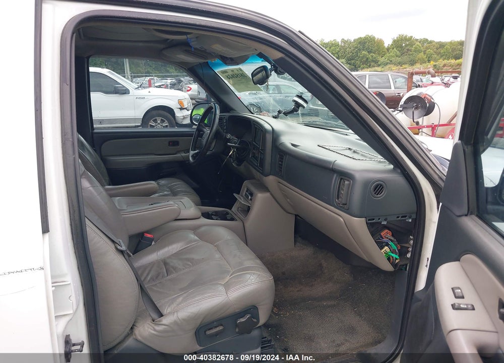 2002 CHEVROLET SUBURBAN Z71 VIN: 3GNFK16Z72G300348