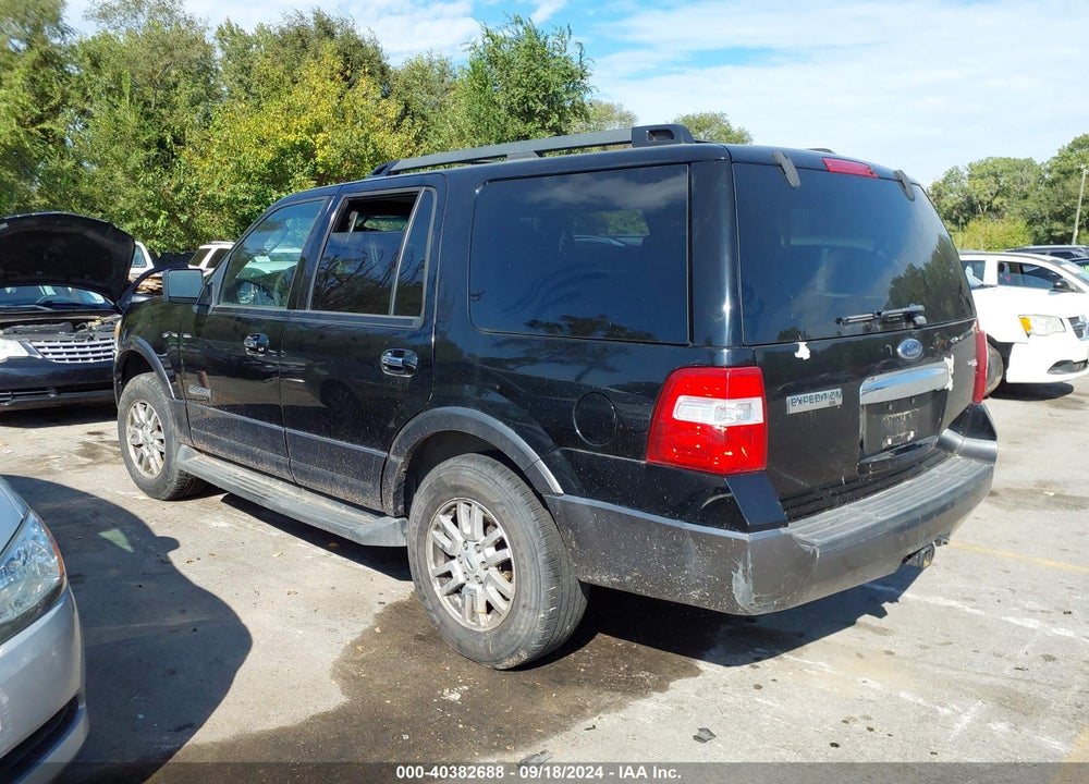 2007 FORD EXPEDITION XLT VIN: 1FMFU16537LA76808