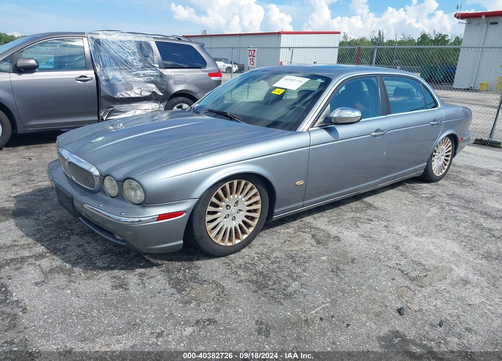 2007 JAGUAR XJ VANDEN PLAS VIN: SAJWA82B87SH18418