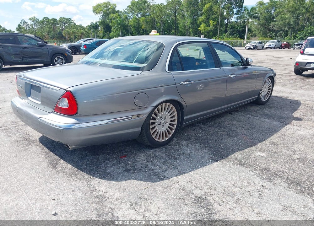 2007 JAGUAR XJ VANDEN PLAS VIN: SAJWA82B87SH18418