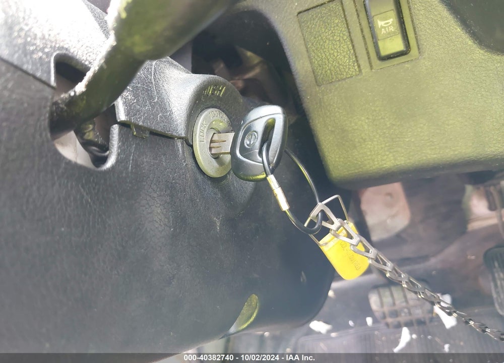 2013 HINO 338 VIN: 5PVNV8JTXD4S52626