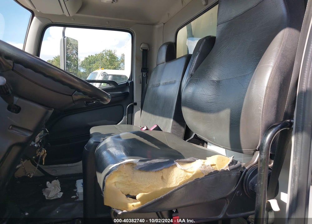 2013 HINO 338 VIN: 5PVNV8JTXD4S52626