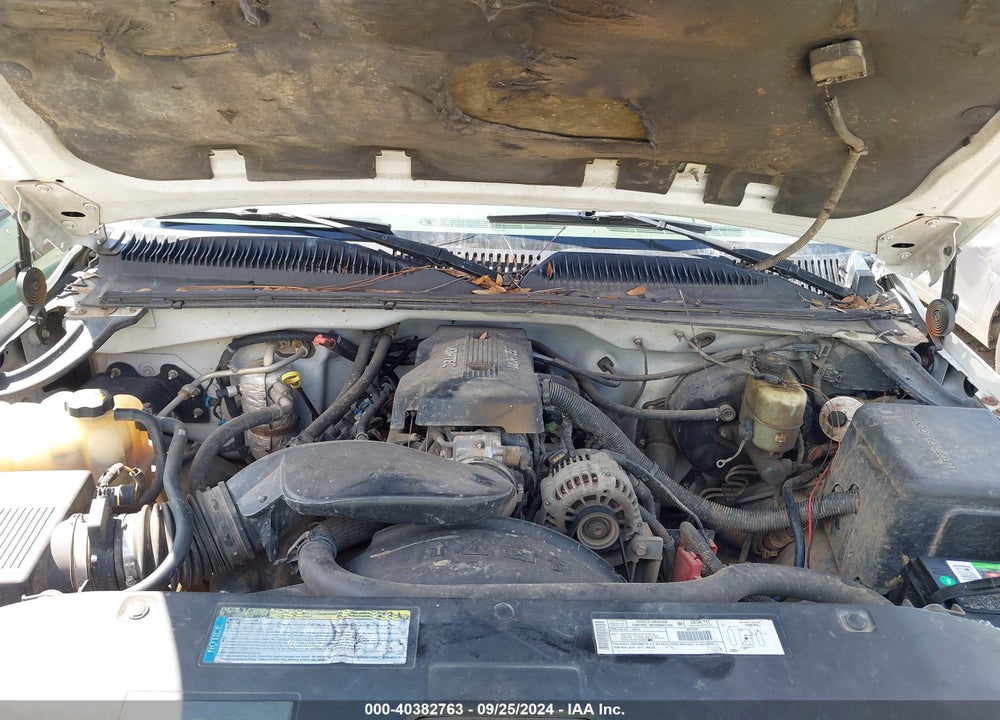 2000 CHEVROLET SILVERADO 1500 LS VIN: 2GCEC19V9Y1240987