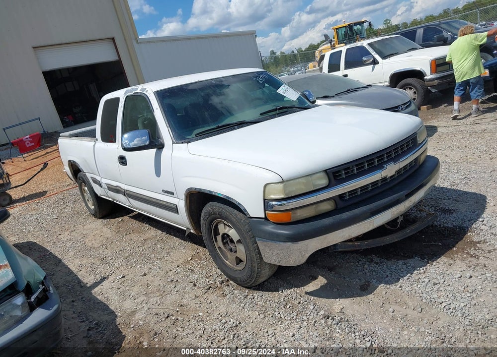 2000 CHEVROLET SILVERADO 1500 LS VIN: 2GCEC19V9Y1240987