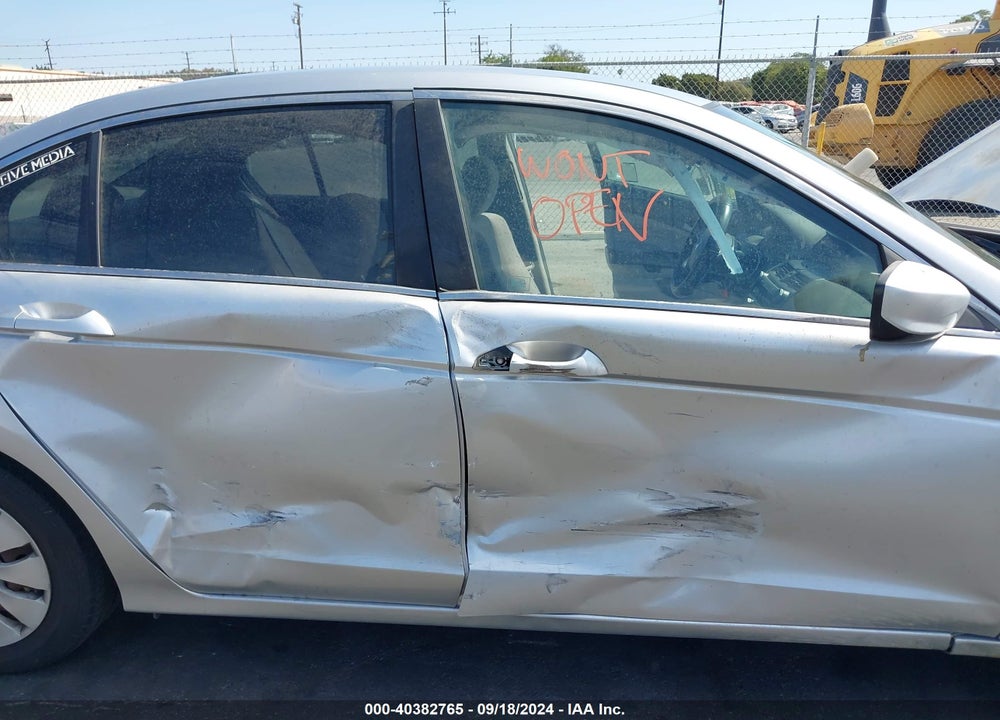 2010 HONDA ACCORD 2.4 LX VIN: 1HGCP2F30AA105219