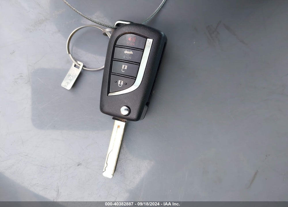 2024 TOYOTA COROLLA LE VIN: 5YFB4MDE2RP178330