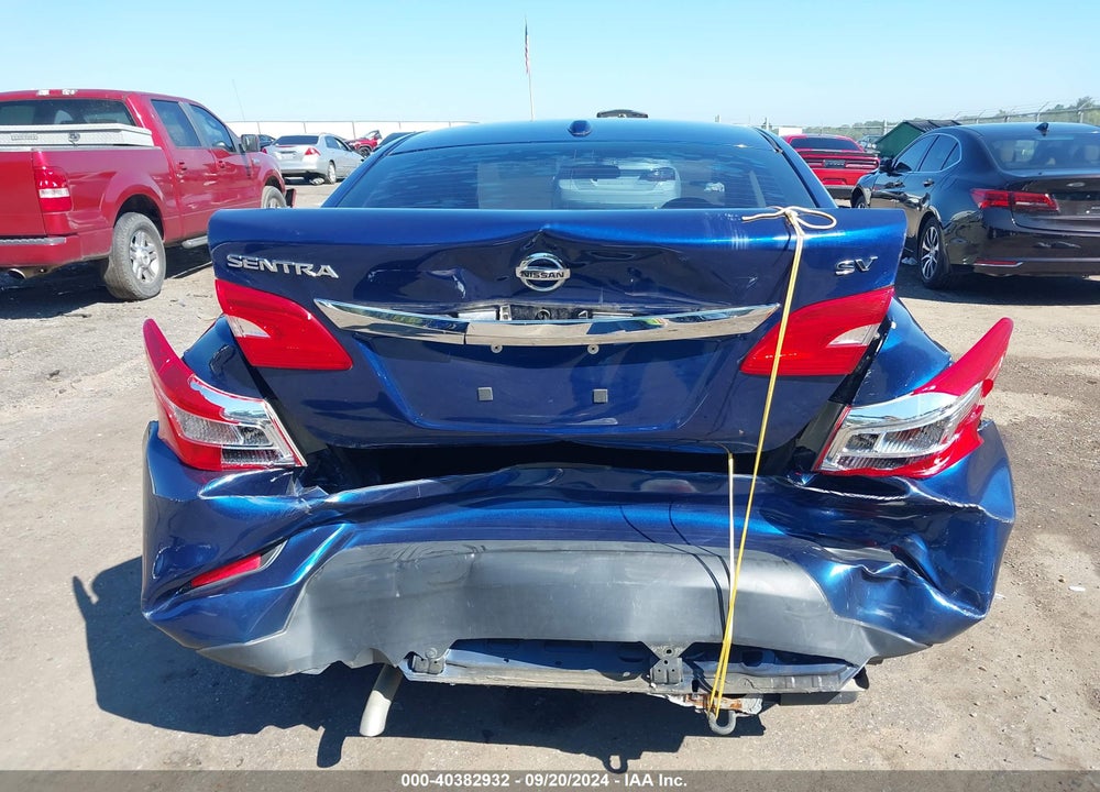 2018 NISSAN SENTRA SV VIN: 3N1AB7APXJL660217