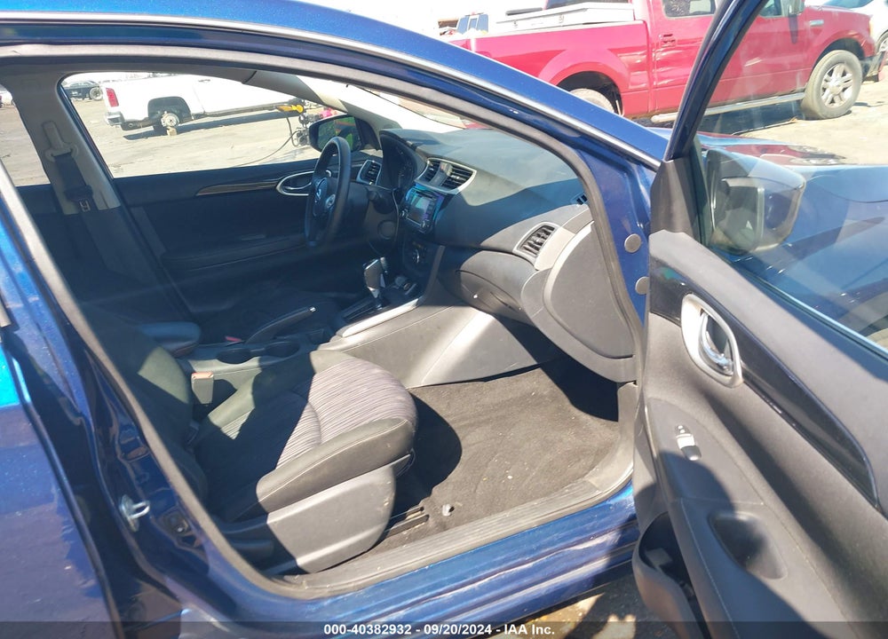 2018 NISSAN SENTRA SV VIN: 3N1AB7APXJL660217