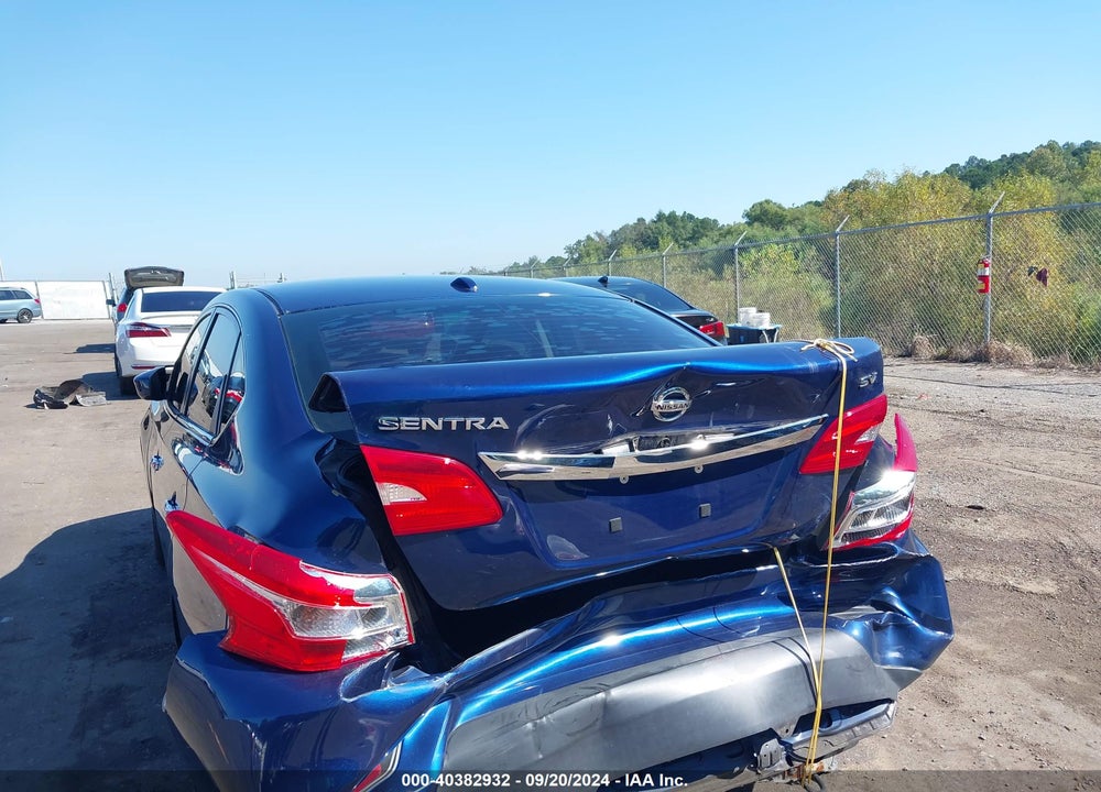 2018 NISSAN SENTRA SV VIN: 3N1AB7APXJL660217